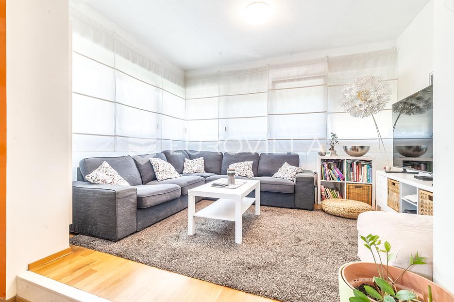 Zagreb, Gornji Bukovac, trosoban stan 82 m2 - cover