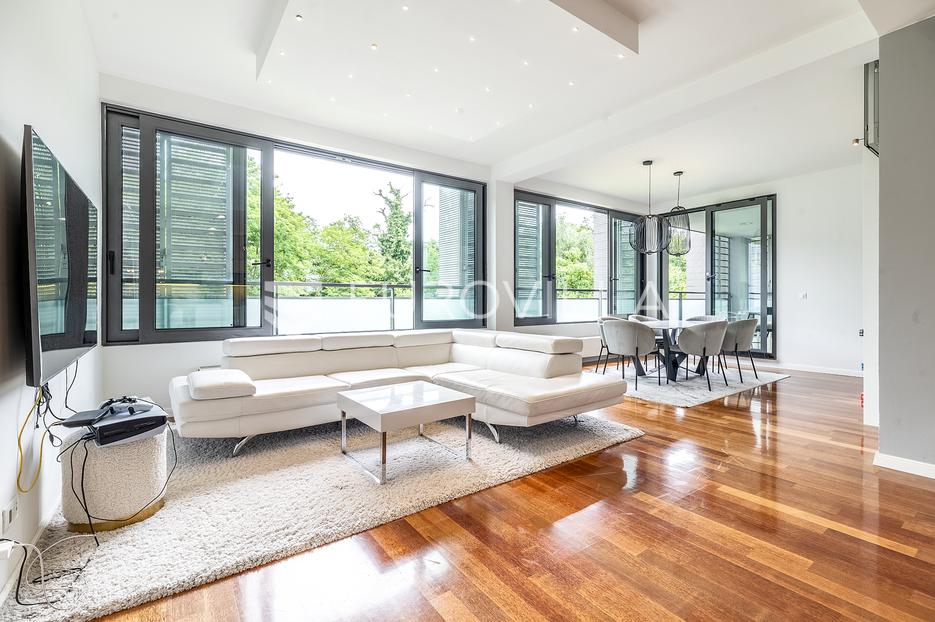 Zagreb, Sveti duh, prekrasan četverosobni stan + 2PM - cover