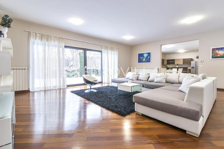 Zagreb, Gospočak, Remete, prekrasan četverosoban dvoetažni stan NKP 215 m2 s vrtom - cover