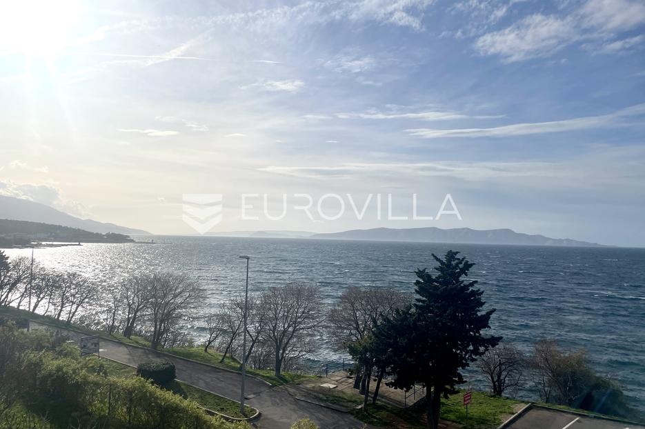 Senj, atraktivno građevinsko zemljište 734 m2 1. red do mora - cover