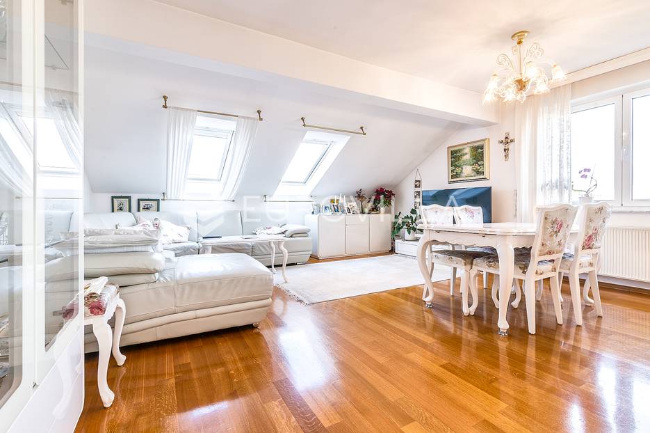 Maksimir, uređen četverosoban stan 90 m2 - cover