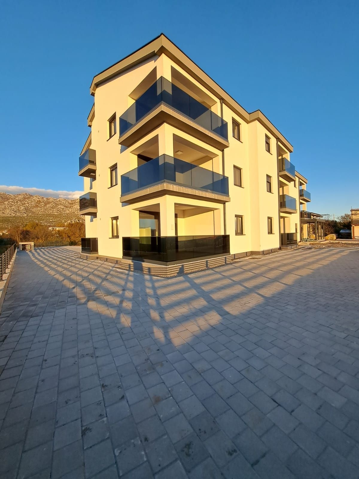 Seline, prodaja apartmana s pogledom na more - novogradnja - cover