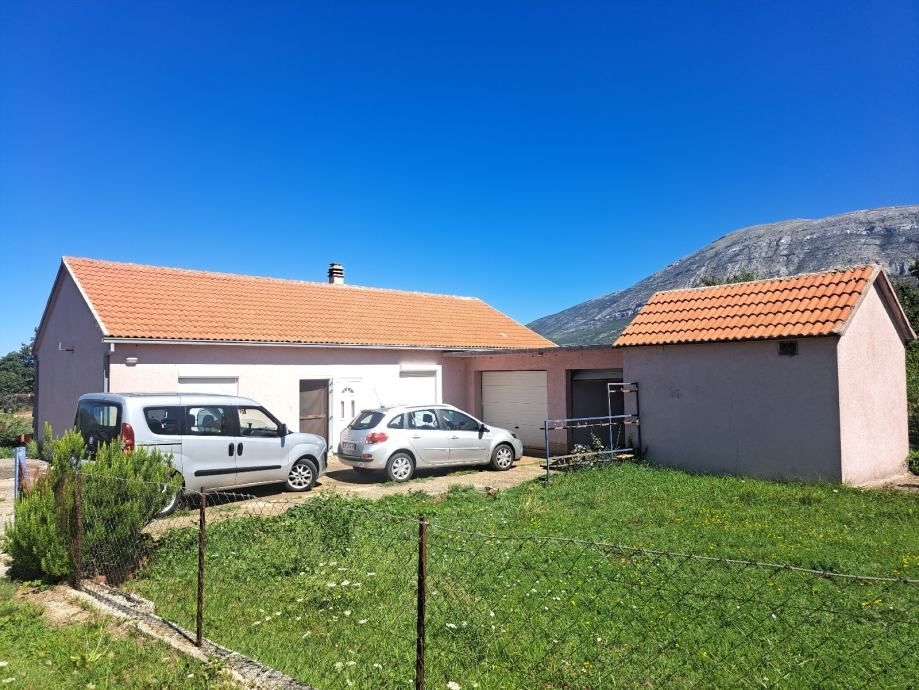 Modrići - Vrlika, seosko imanje, 125m2 - cover