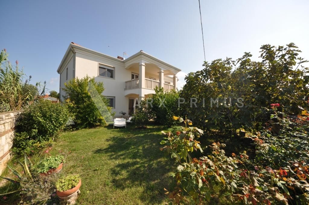 Kuća sa 4 apartmana u Zambratiji u blizini mora - cover