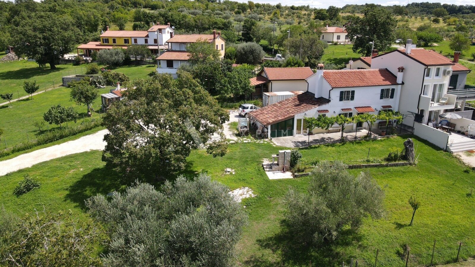 Prekrasno imanje s pogledom na Umag i more - cover