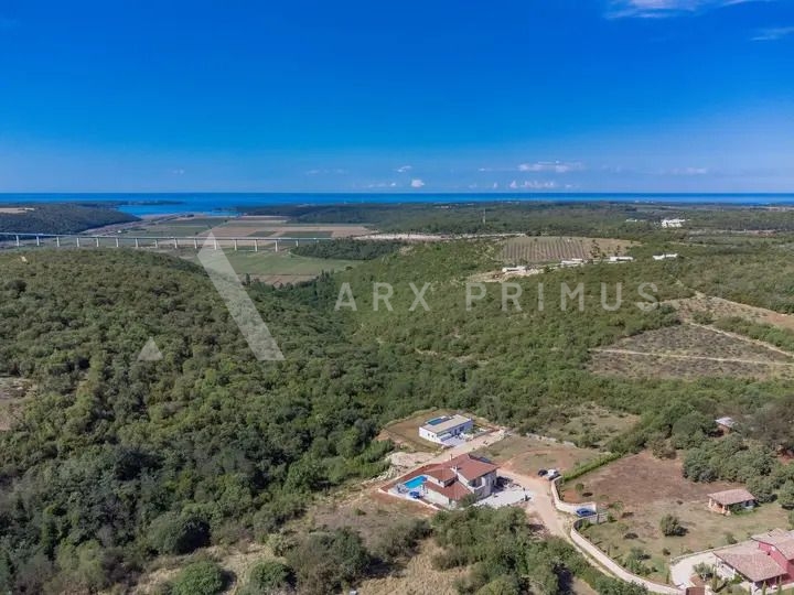 Vila na prekrasnoj lokaciji s otvorenim pogledom na more - cover