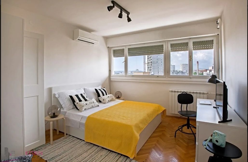 Split/Trstenik-Lovely & Cozy apartment*** (iznajmljivanje) - cover