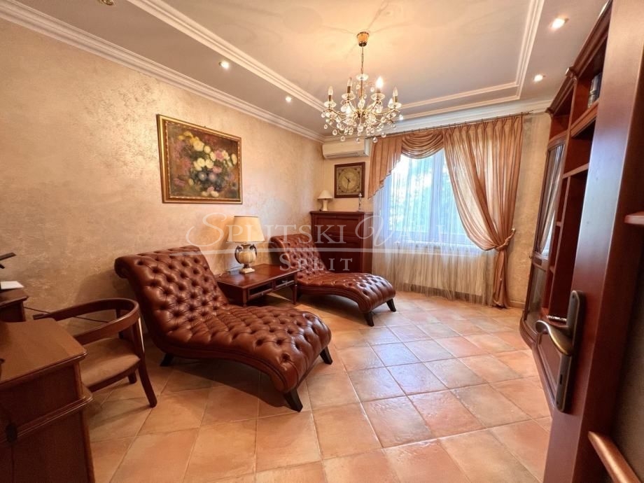 Dugoročan najam luksuzne vile! - cover