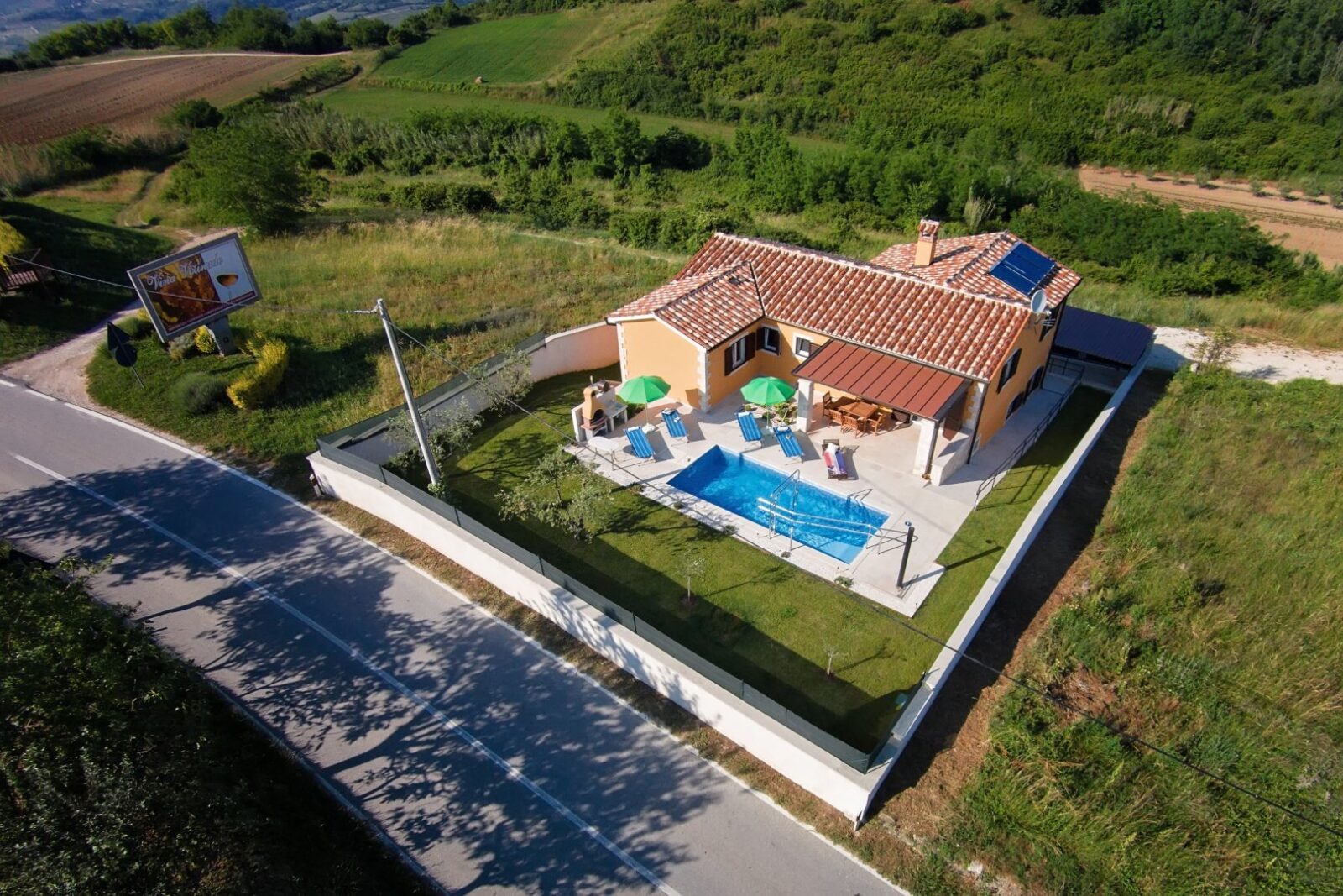 Predivna vila u središtu Istre ! - cover