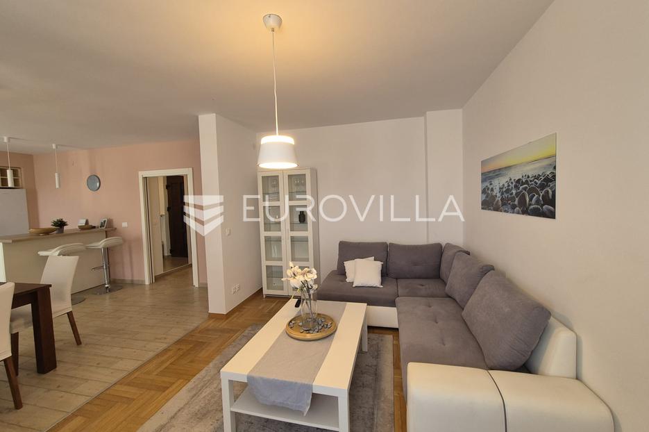 Istra, Poreč, dvosoban stan s pogledom na more - cover