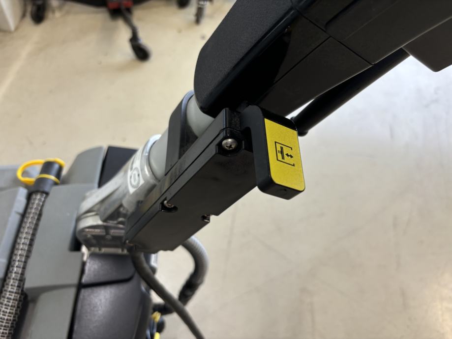 Karcher BD 40 12 C Bp - akumulatorski čistač podova - cover