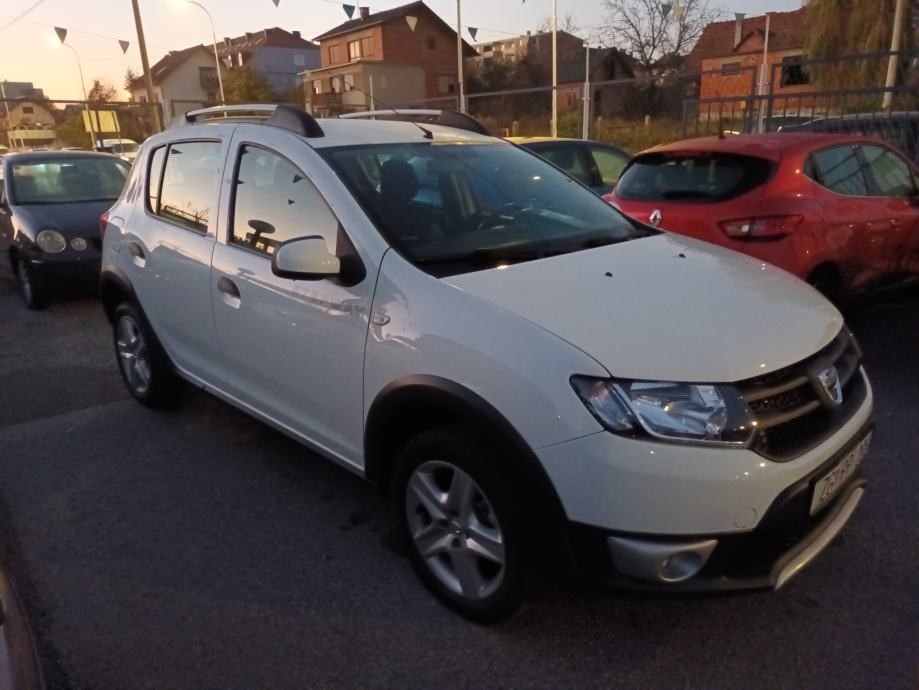 Dacia Sandero 1,5 dCi - cover