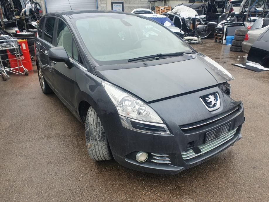 Peugeot 5008 1,6 HDi - cover