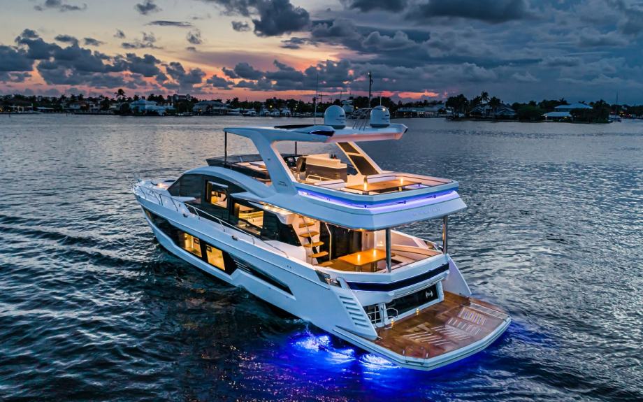 GALEON 680 FLY - cover