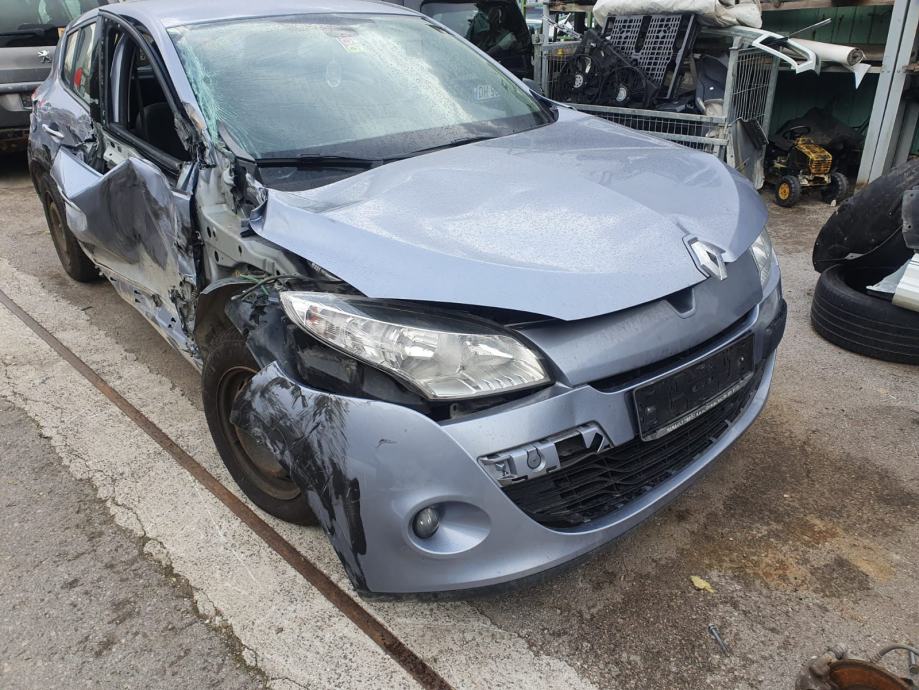 Renault Megane Sedan 1,5 dCi - cover