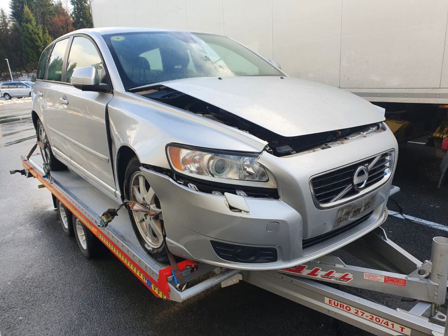 Volvo V50 D2 - cover