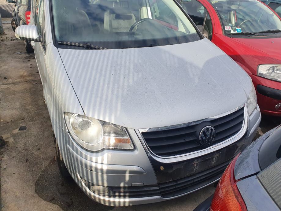 VW Touran 1,9 TDI - cover
