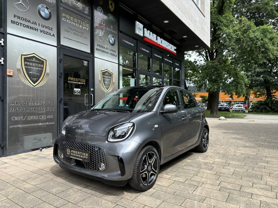 Smart forfour EQ *PASSION*PANORAMA*KAMERA*LED SVJ.*AUTOMATIK*TEMPOMAT* - cover