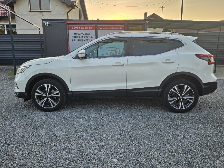 Nissan Qashqai 1,6 dCi 96 kw/Panorama/Kamera 360 - cover