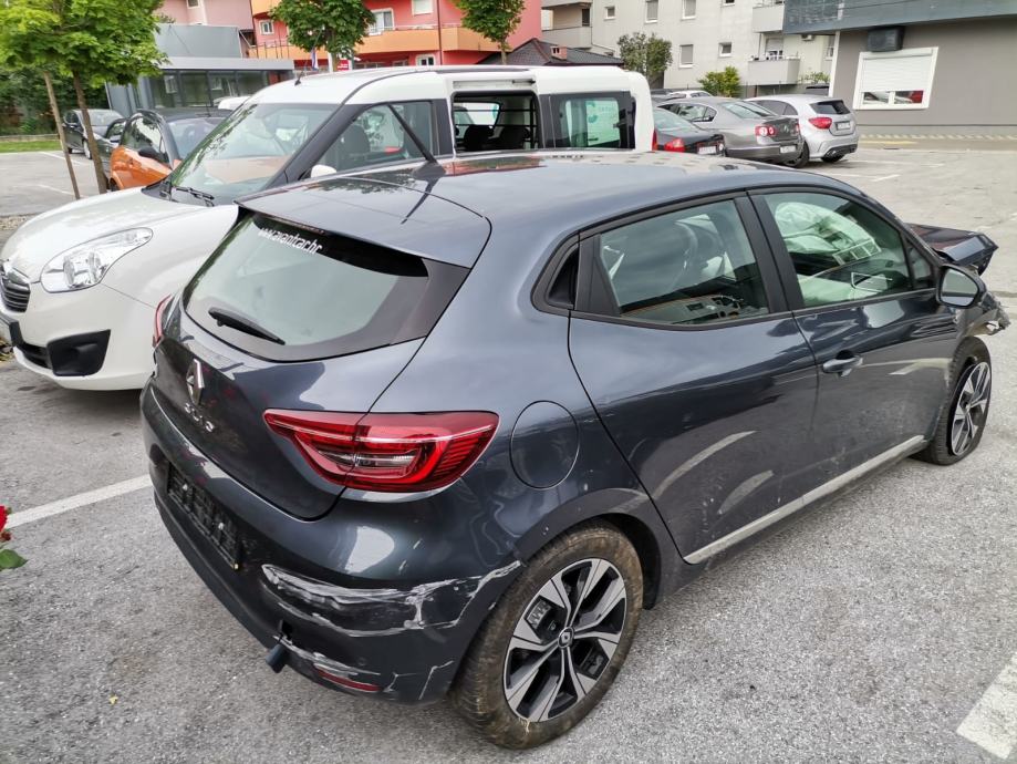 Renault Clio TCe 2022 - cover
