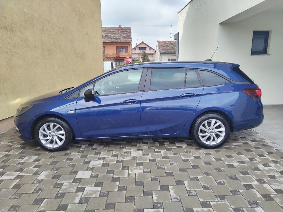 Opel Astra Karavan 1,5 D,2021god,KAMERA,NAVI,RADAR,LED,NA IME KUPCA - cover