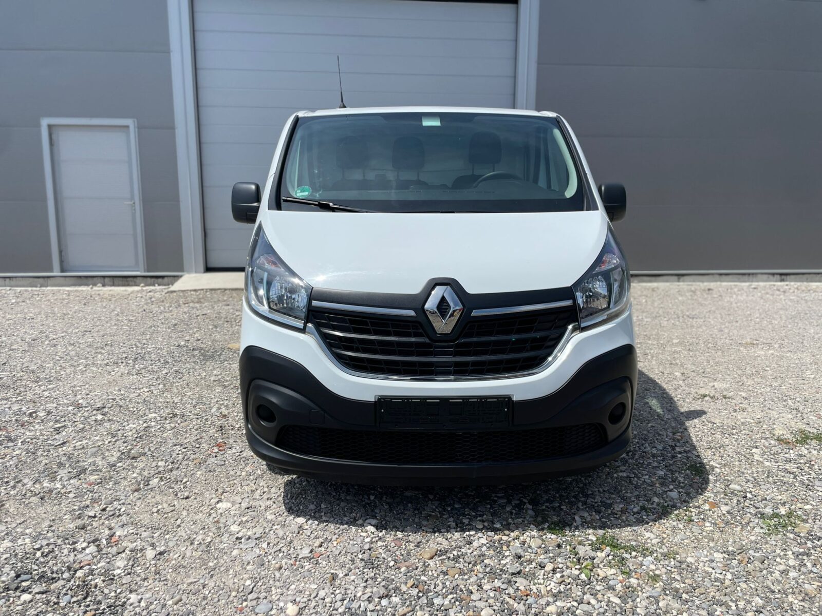 Renault Trafic 2,0 dCi TERETNI(N1)--L2H1--KLIMA - cover