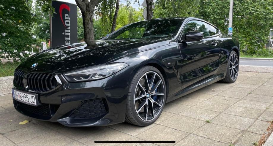 BMW serija 840xd carbon core - cover