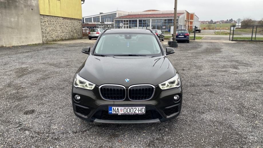 BMW X1 sDrive18d automatik SPORT LINE - cover
