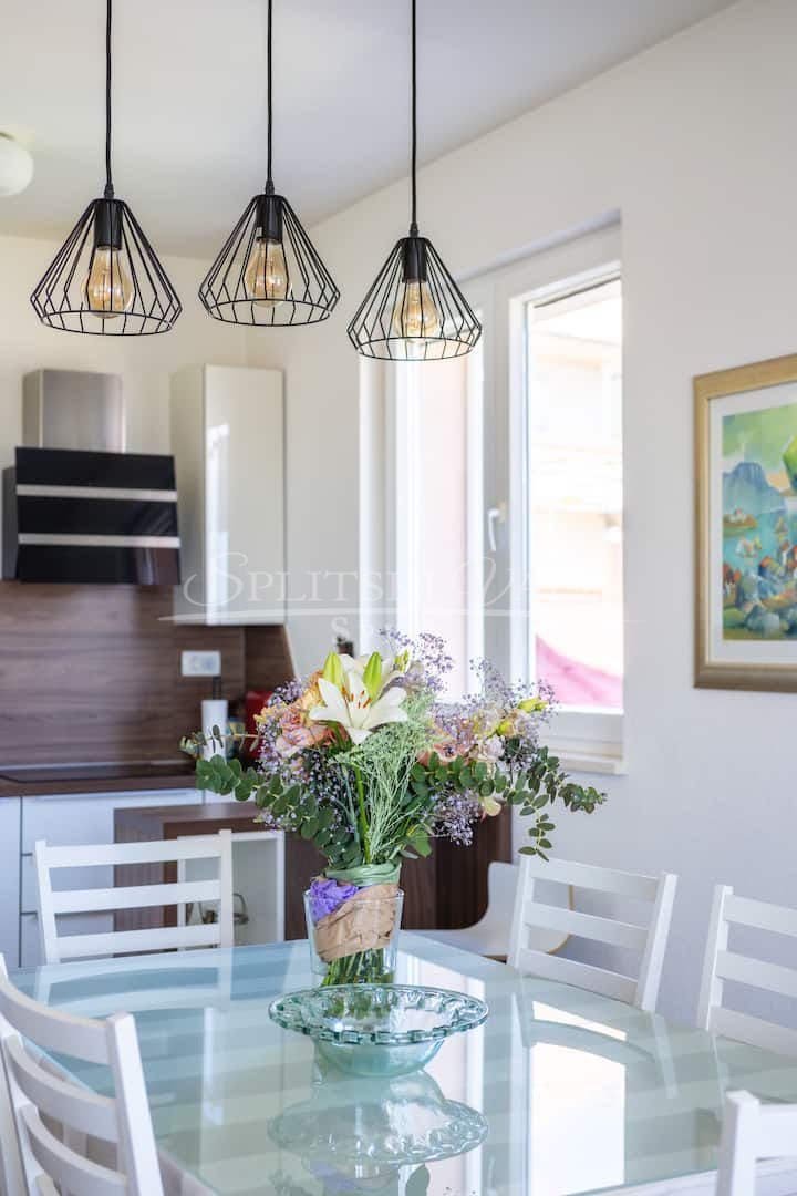 Najam cijele kuće u Kaštelima! DUGOROČNO! - cover