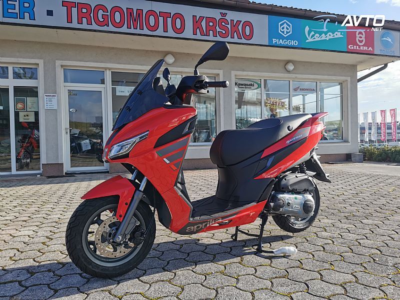 Aprilia SXR 50 - cover