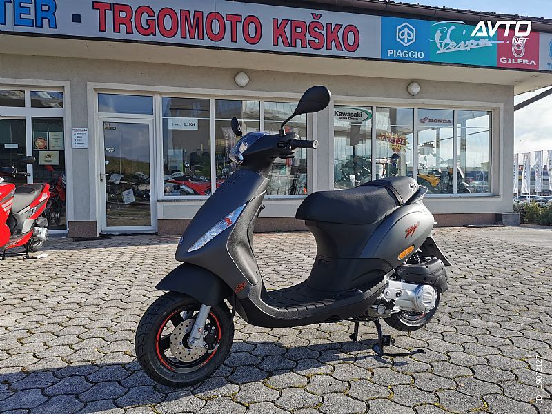 Piaggio ZIP 25km-h - cover