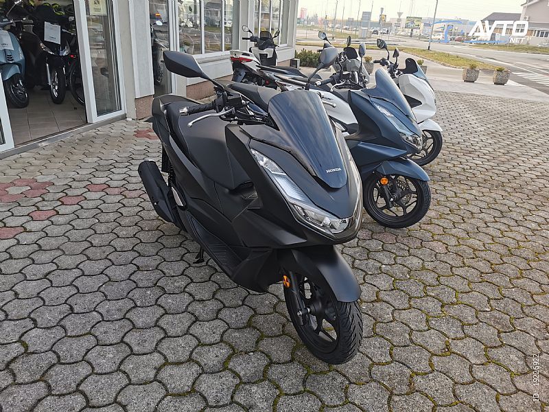 Honda PCX 125 ABS+TCS 24MY NA STANJU - cover
