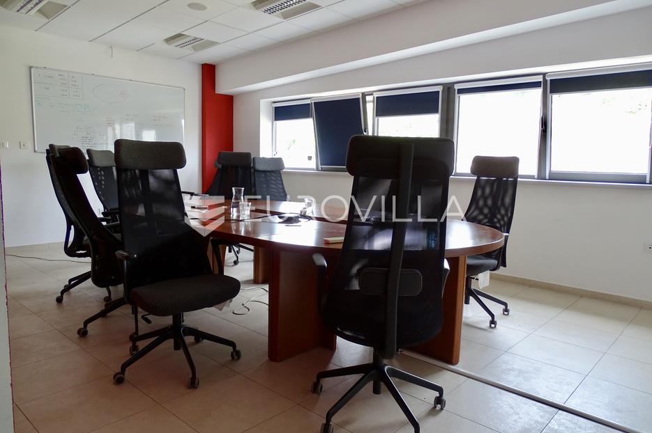 Kastav, Radna zona Žegoti, najam  uredskog prostora od 368 m2 - cover