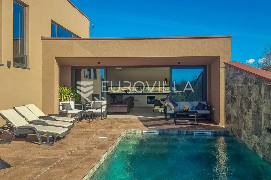 Istra, Novigrad, moderna vila od 136m2 s pogledom na more - cover