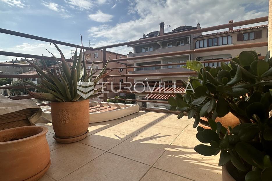 Pula, Kaštanjer, lijep dvosoban stan  NKP 51 m2 s krovnom terasom - cover