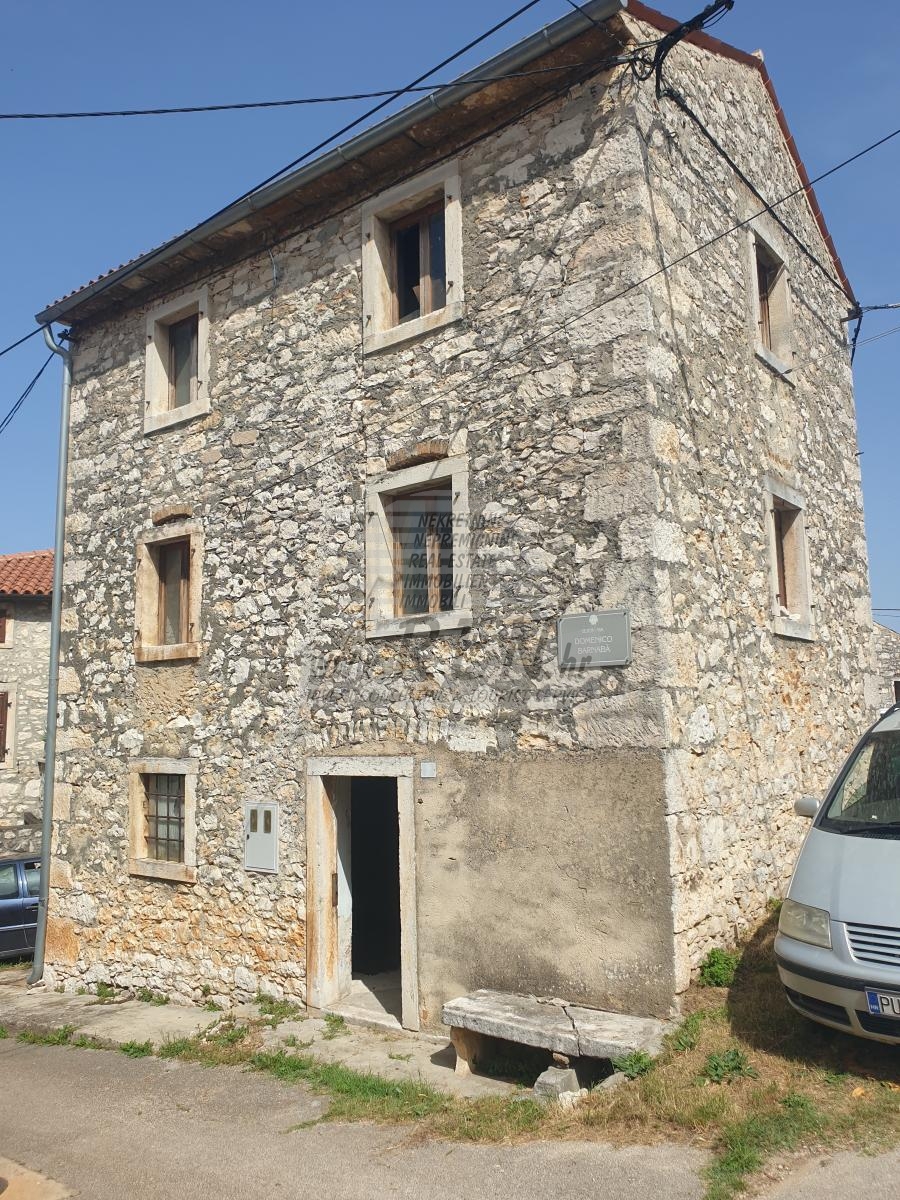 Kuća u okolici Novigrada - cover