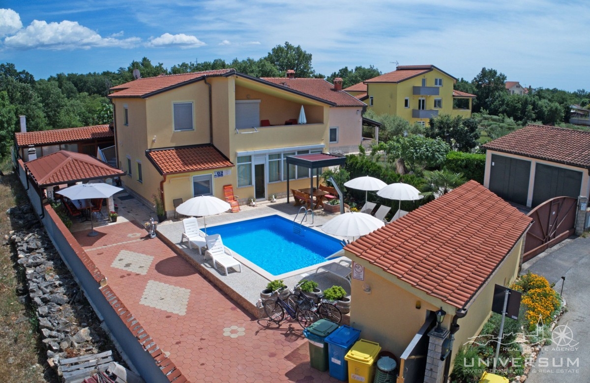 Predivna apartmanska kuća u okolici Poreča - cover