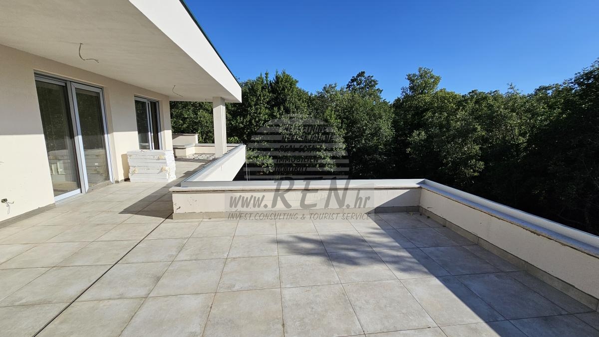 Luksuzna Vila okružena prirodom u blizini Lovrečice - cover