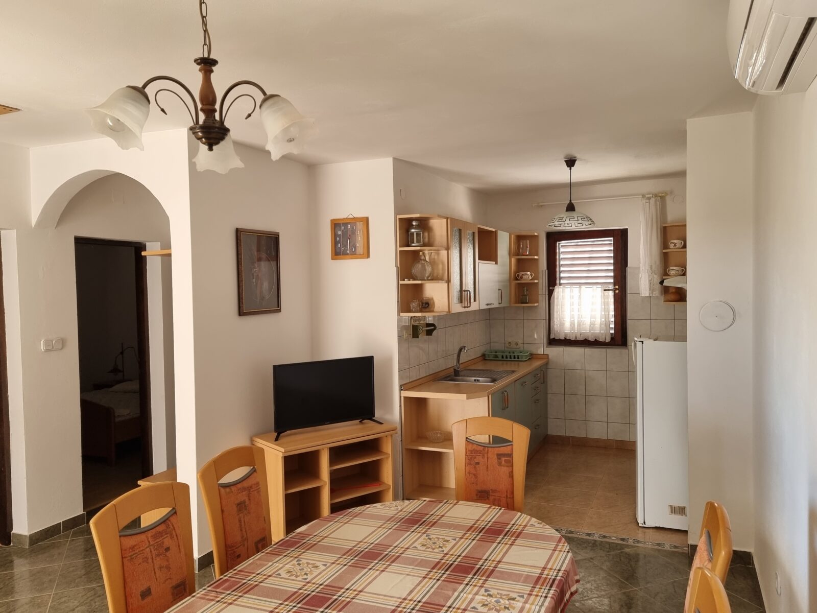 Apartman Otok Vir - cover