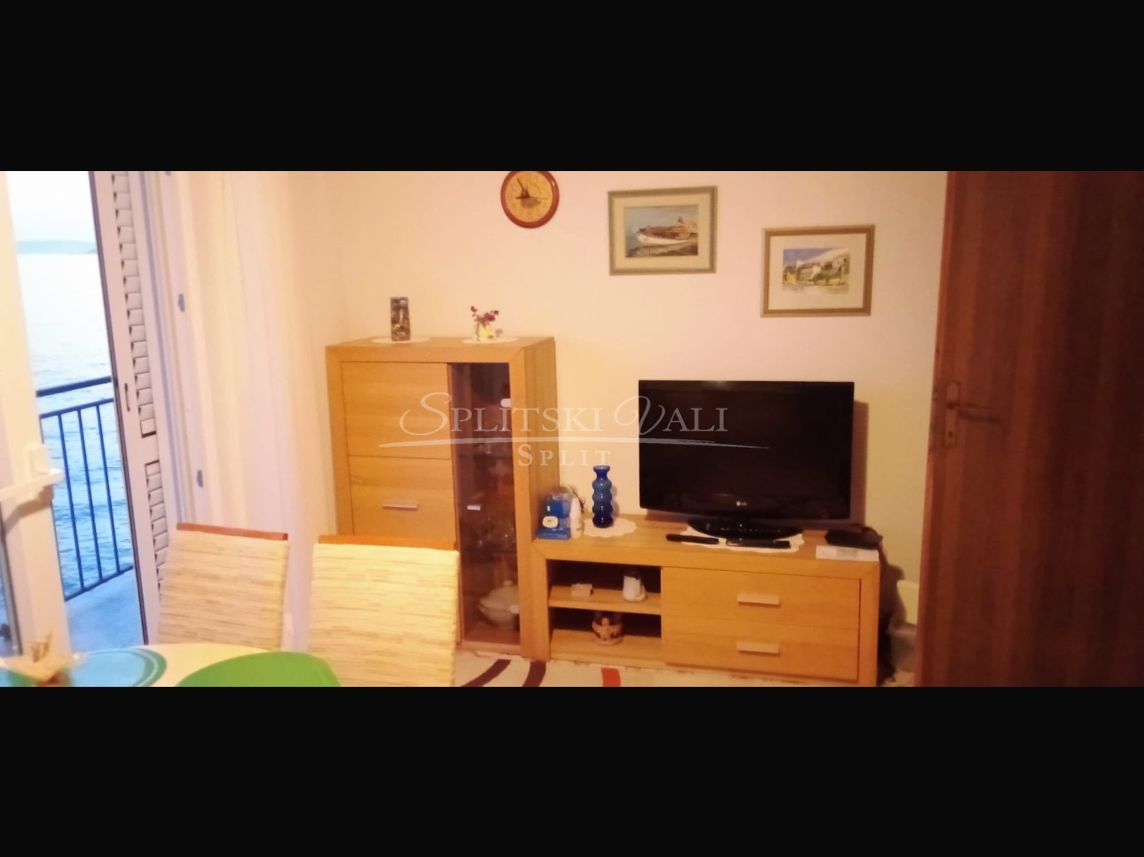 TOP LOKACIJA!Dugoročan najam kuće prvi red uz more,parking - cover