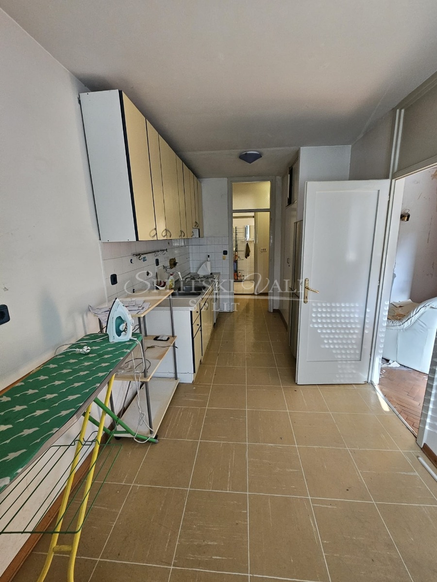 Split,Gripe-dvosoban stan 64,32m2 - cover