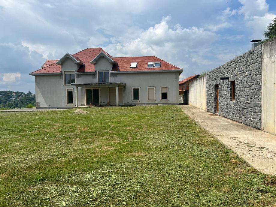 Ekskluzivno! Samostojeća vila, Šestine, 900m2 s okućnicom (prodaja) - cover