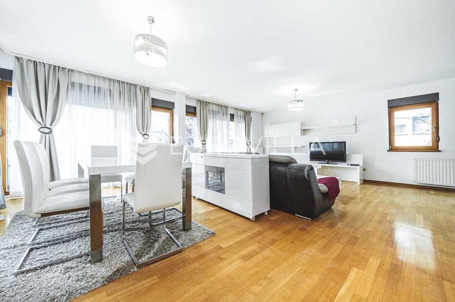 Zagreb, Mlinovi odlična kuća NKP 250 m2 s dvorištom i garažom - cover