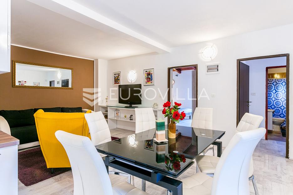 Istra, Ližnjan, komforan peterosoban stan na lijepoj lokaciji s bazenom - cover