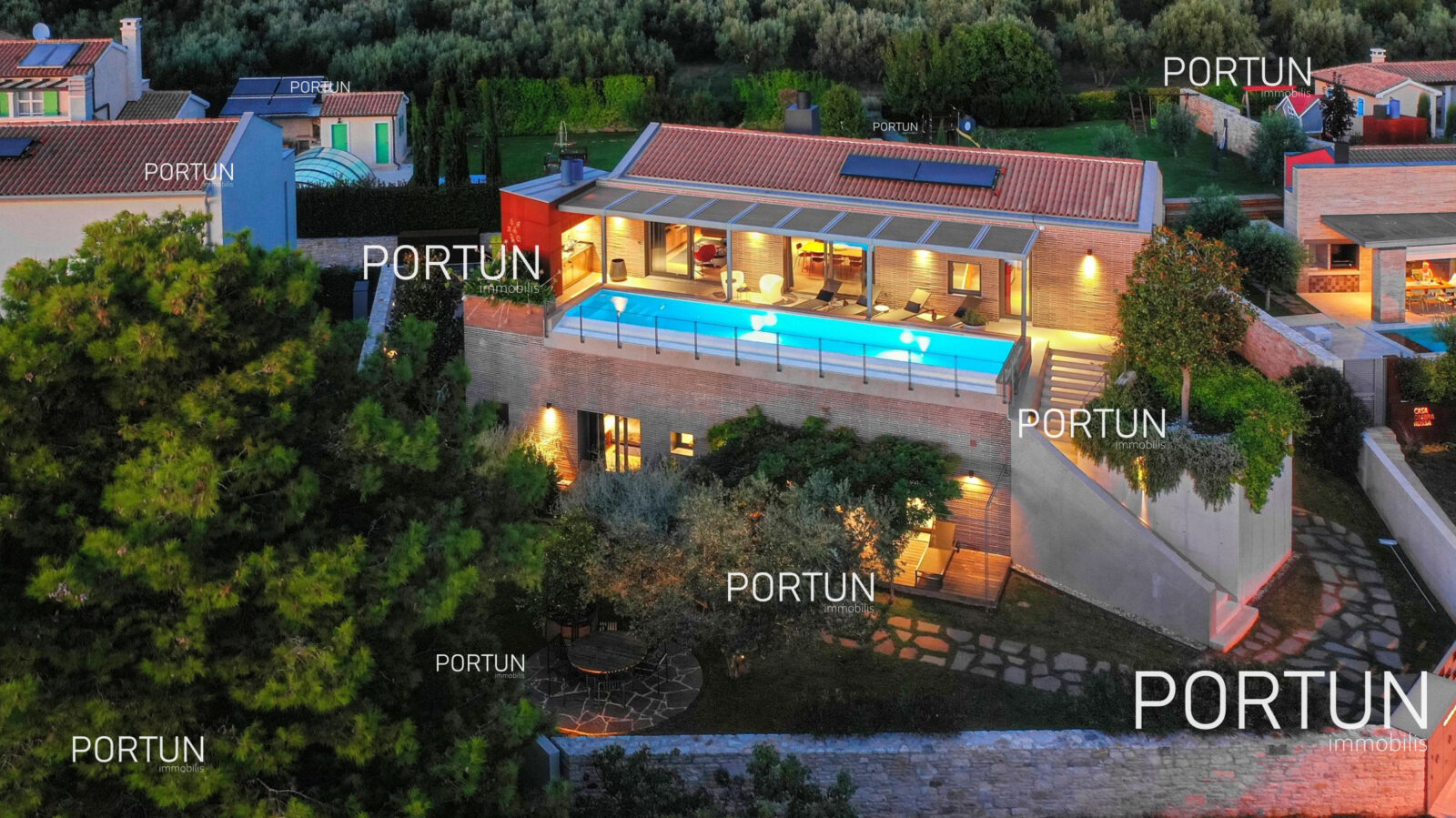 Moderna vila s pogledom na more - cover