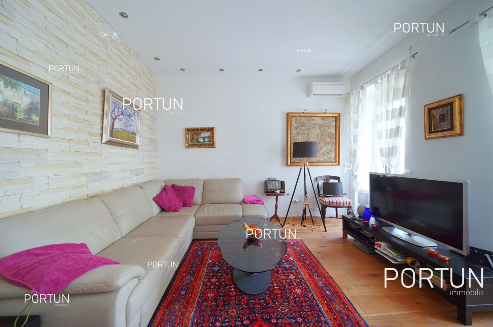 Rovinj, stan u prvom redu od mora - cover