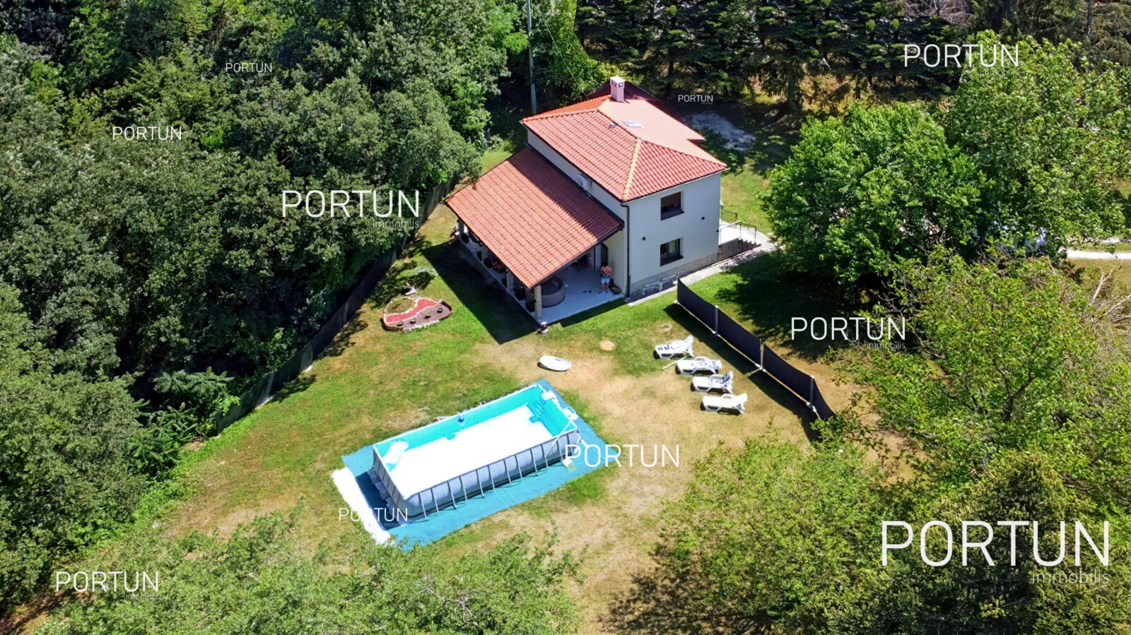 Obiteljska kuća u okolici Pazina - cover