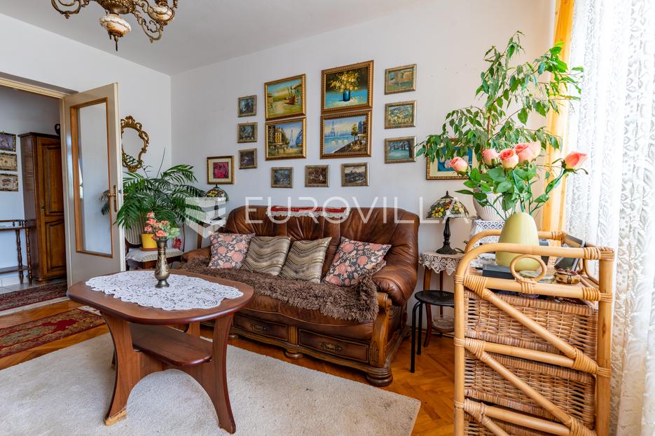 Požega, Stjepana Radića, PROSTRANI trosoban stan 65 m2 na vrhunskoj lokaciji - cover