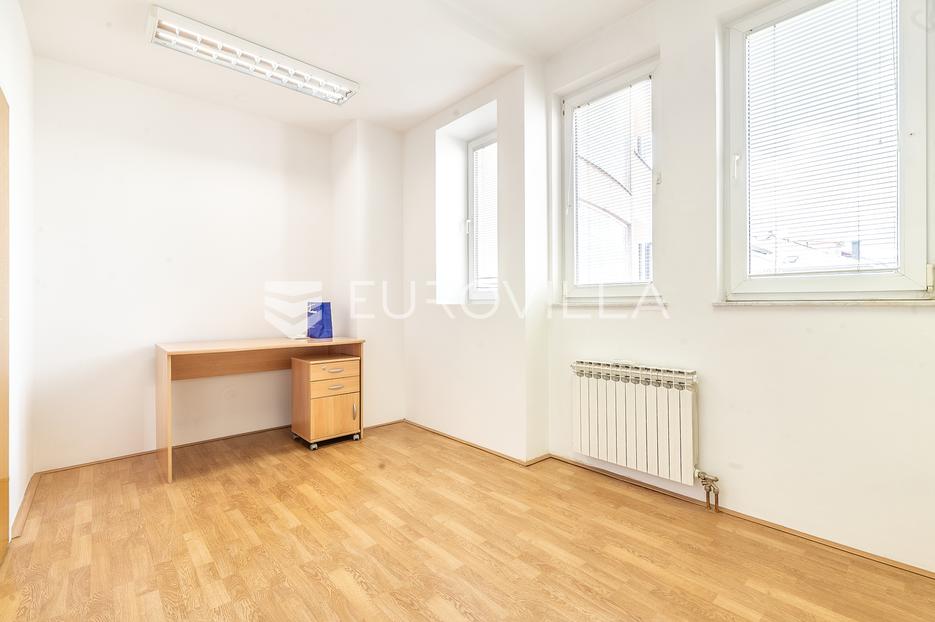 Zagreb, Trešnjevka sjever, poslovni prostor 99 m2 na 2. katu stambeno - poslovne zgrade - cover