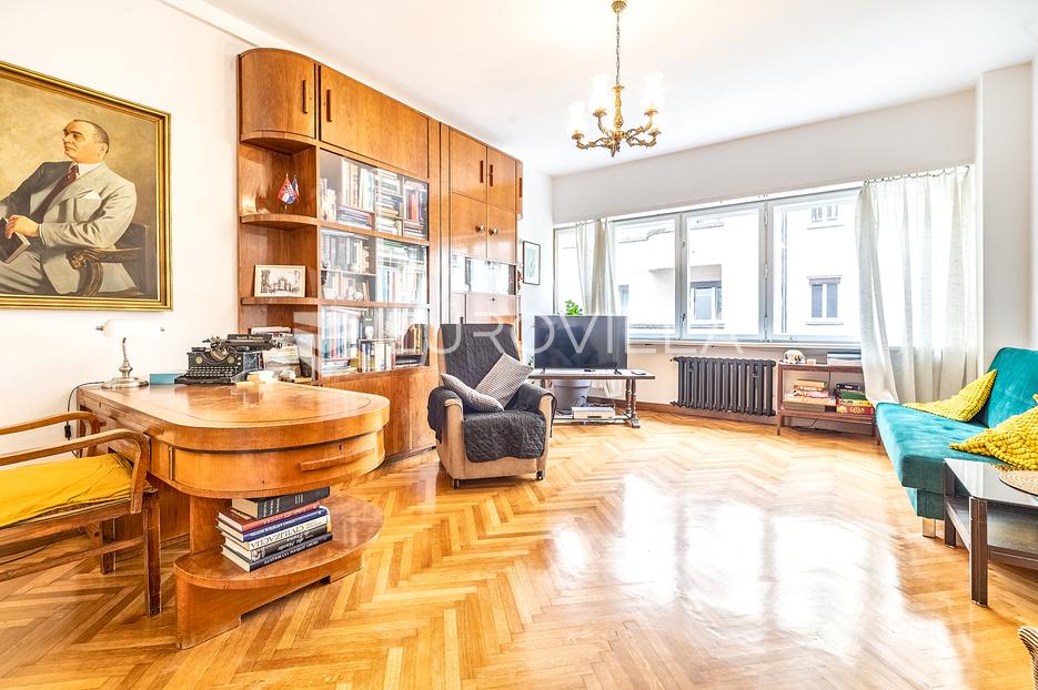 Zagreb, Trg bana Jelačića, četverosoban stan 145, 90 m2 - cover